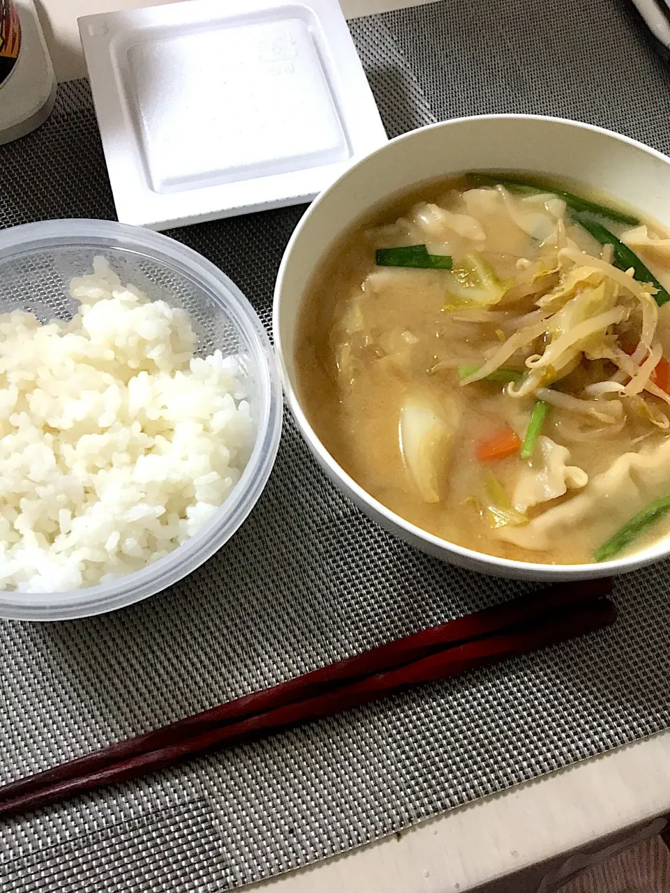 味噌餃子鍋|みんごはんさん