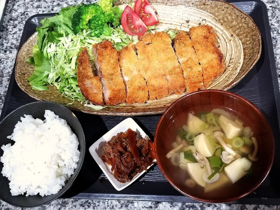 チキンカツ
切り干し大根煮
茸のお吸い物|あぁちゃんさん