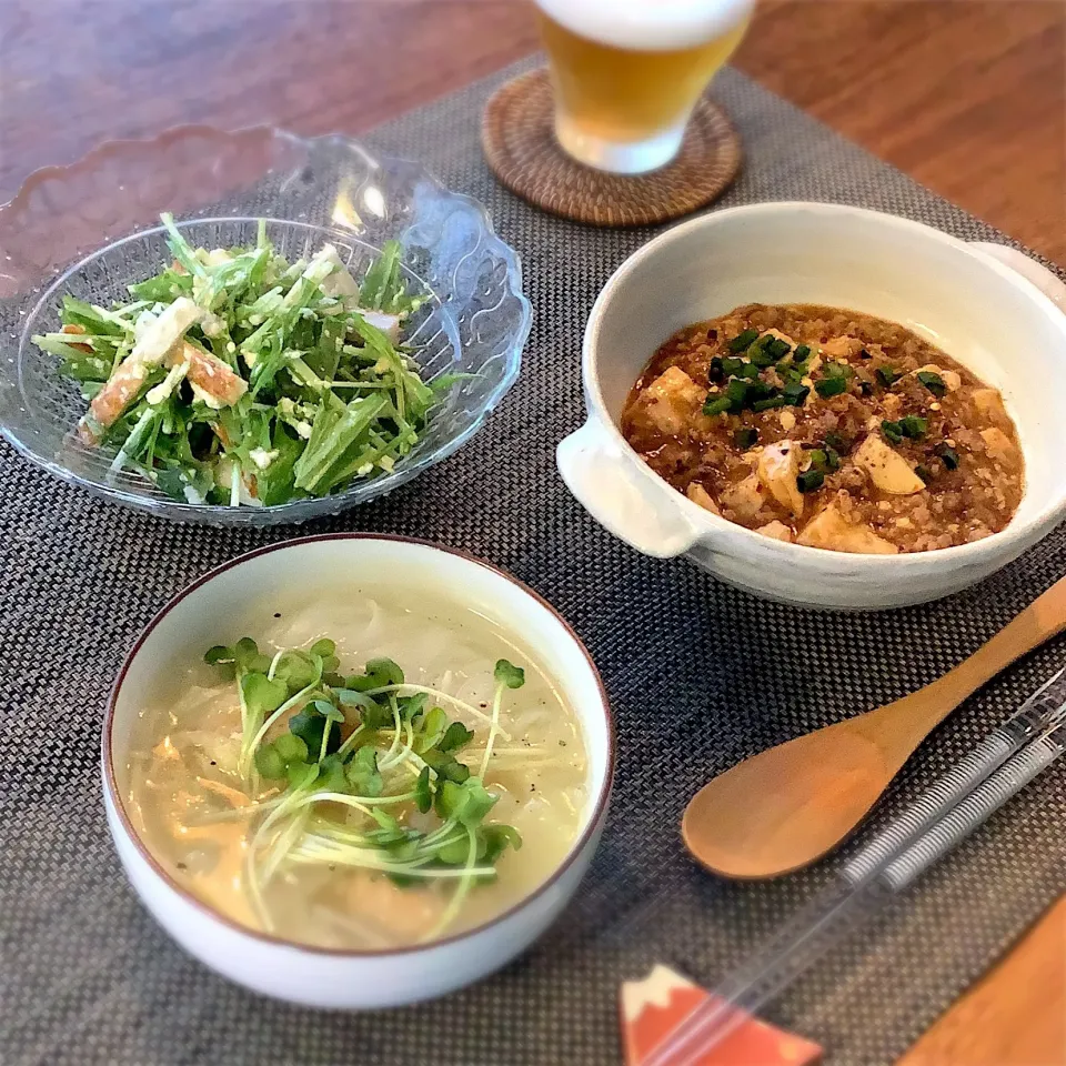 Snapdishの料理写真:麻婆豆腐
ちくわと豆腐、水菜のサラダ
鶏団子と白菜、春雨のスープ|𓇼 Ⓢ Ⓗ Ⓘ Ⓝ Ⓞ Ⓑ Ⓤ 𓇼さん