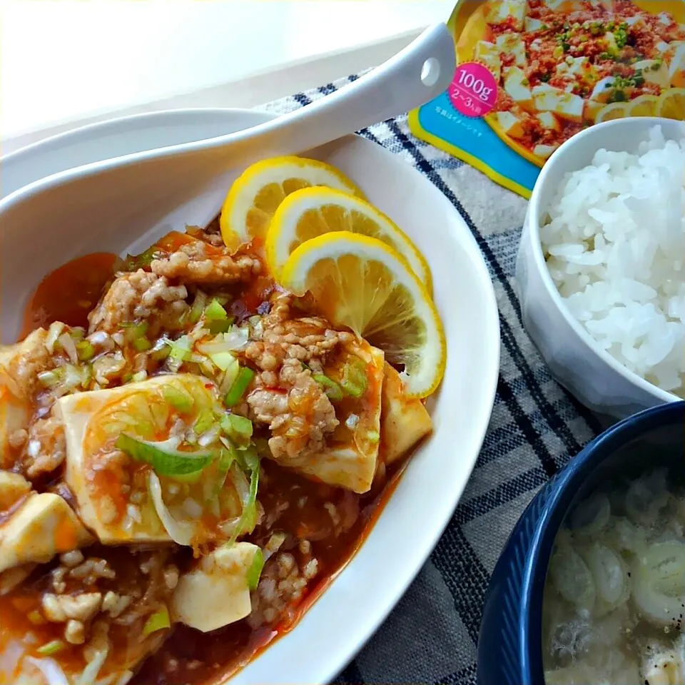 Snapdishの料理写真:🌟レモン麻婆豆腐の素でお手軽に(*´˘`*)♡|みるくここあさん