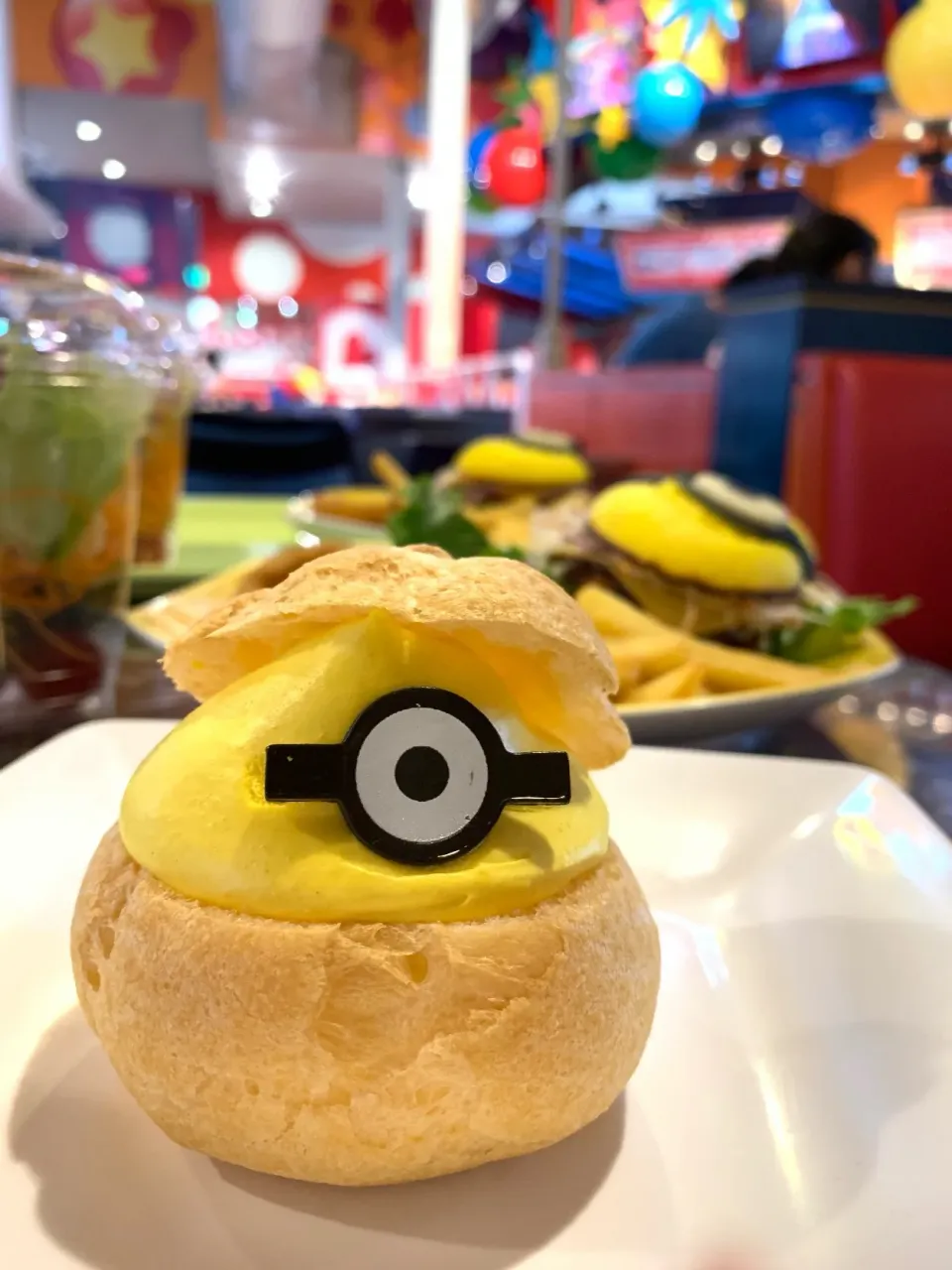 Minion chou cream  #usj  #minions|Natty Vivaさん