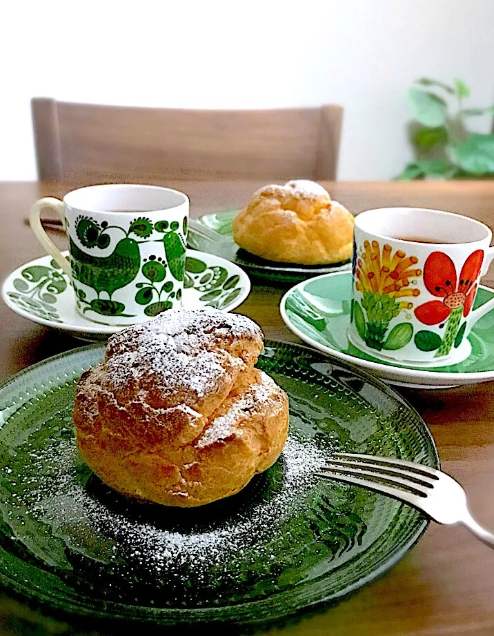 おやつ💛シュークリーム💛コンビニスイーツ|ナナさん