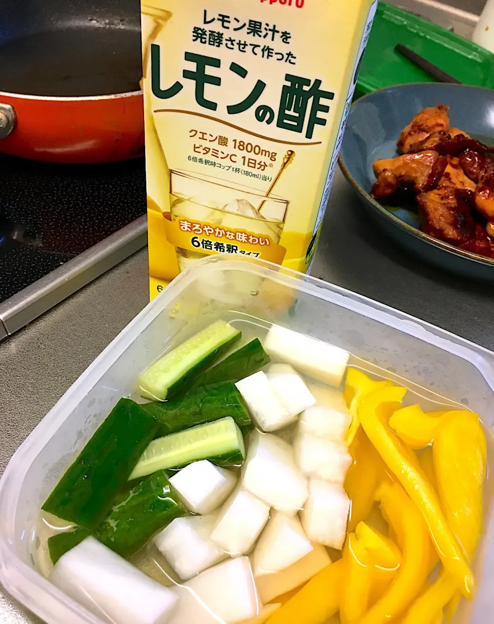 Snapdishの料理写真:レモン酢でピクルス🥒|ちぐあささん