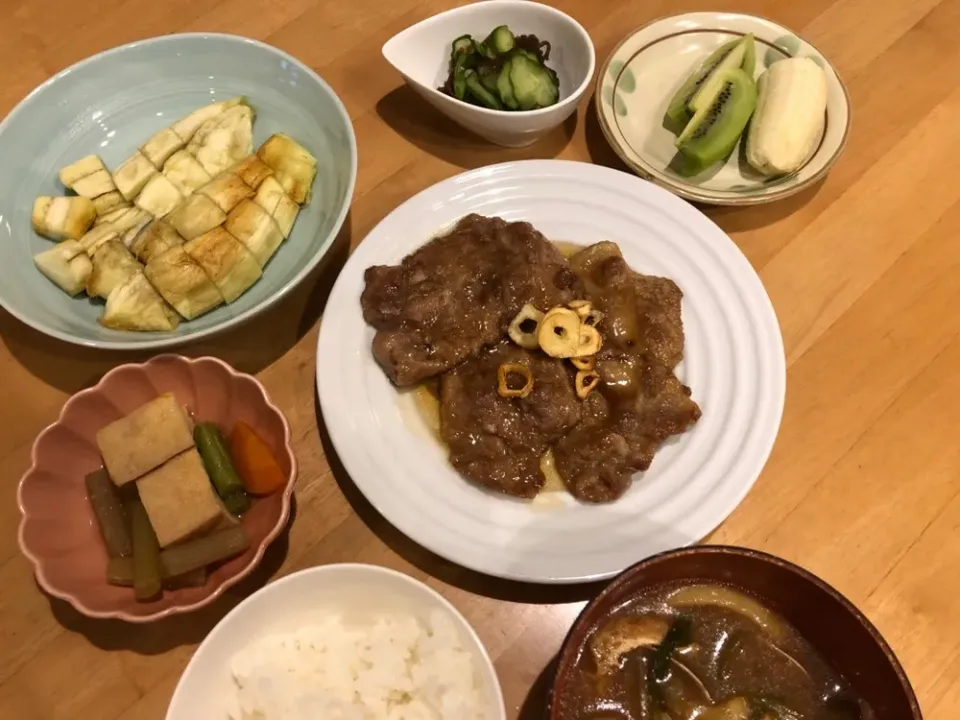 Snapdishの料理写真:豚肉のガーリックソテー☆|Natsuki Ishikawaさん