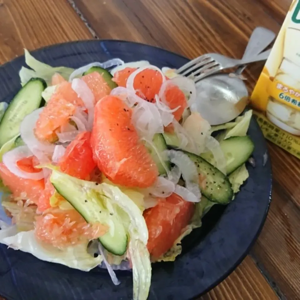 Snapdishの料理写真:レモンの酢🍋グレープフルーツのサラダ|ankoさん