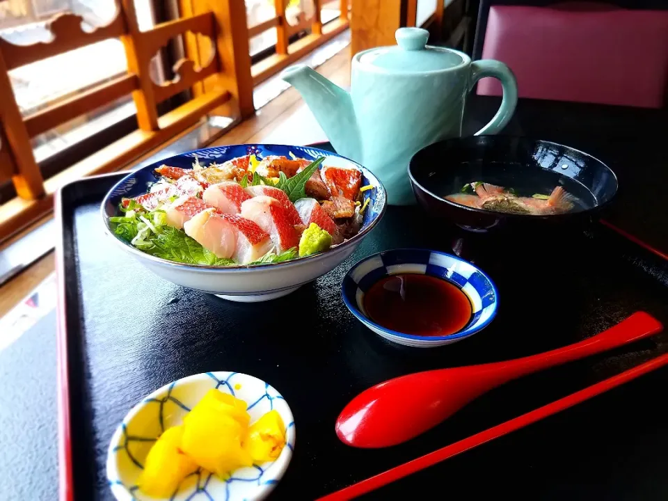 室戸岬で金目スペシャル丼🐳|masaki .fさん