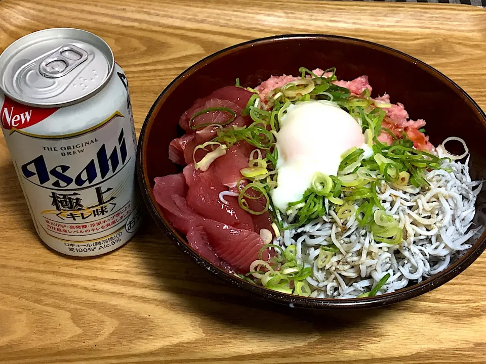 今日の夕食
☆海鮮丼
☆ビール🍺|まぁたんさん