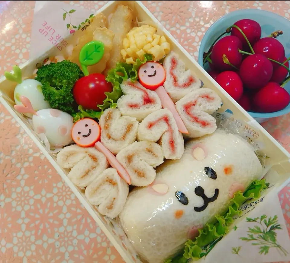 Snapdishの料理写真:小4女子☆サンドイッチ弁当|みほさん