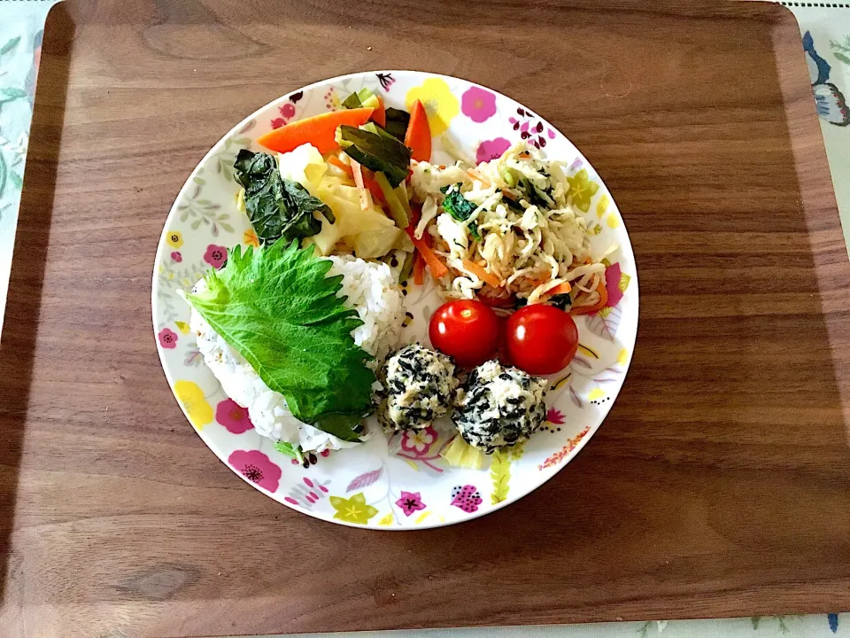 鶏肉とひじきの蒸し団子のご飯|みよさん