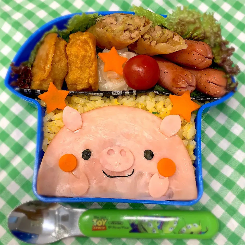 幼稚園のお弁当

 #ぶた
#キャラ弁
#炒飯|wasabiさん