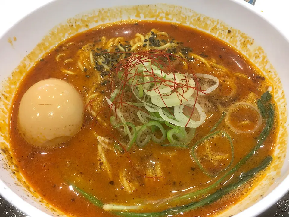 Snapdishの料理写真:自家製辣油の坦々麺
麺屋燕の富士山静岡空港点限定|あじょさん