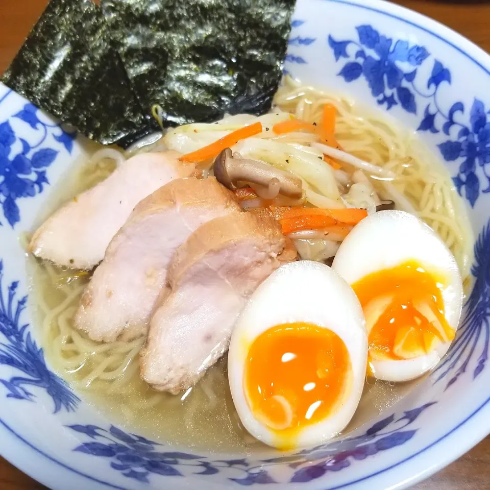 夕飯◎おうちラーメン🍜鶏チャーシュー上手にできた🙌|しょちちさん