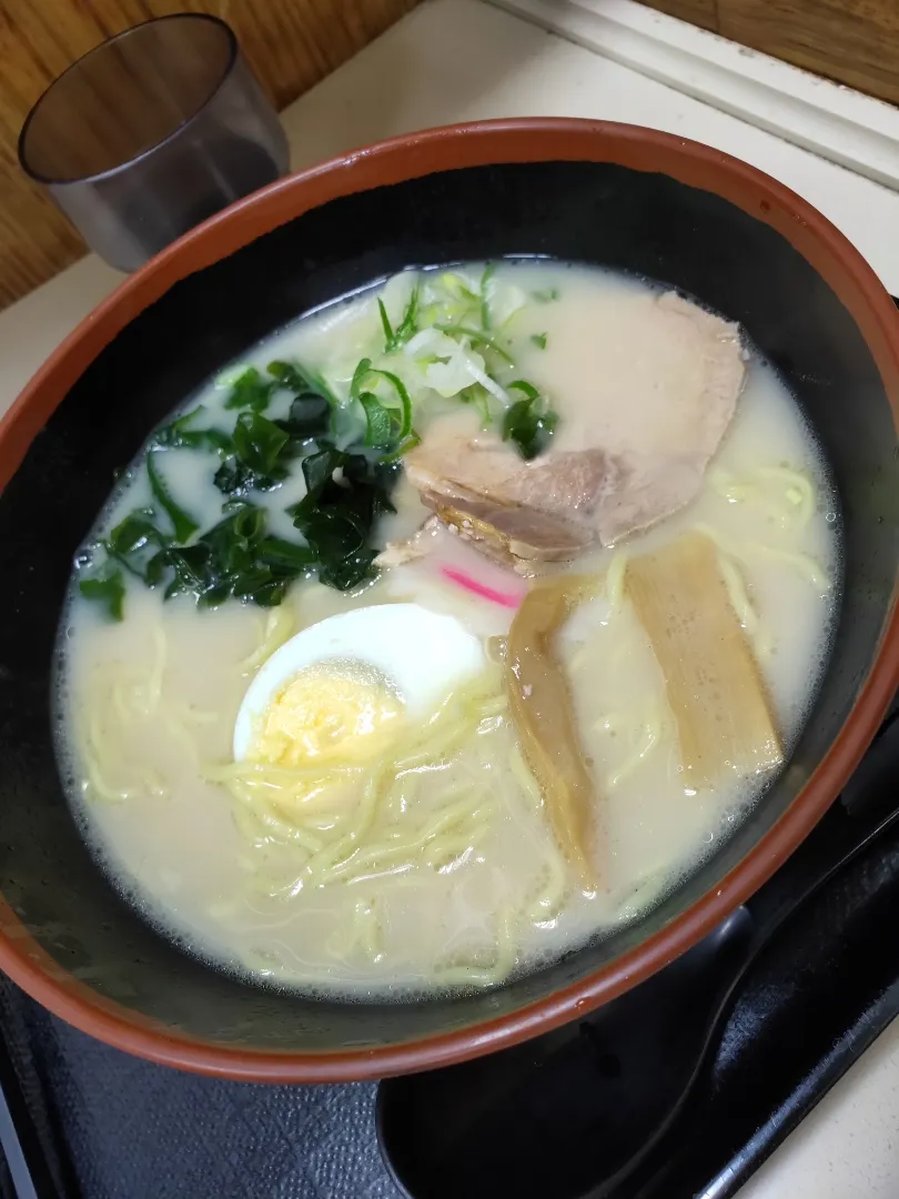 富士そばの豚骨ラーメン|osakana555さん