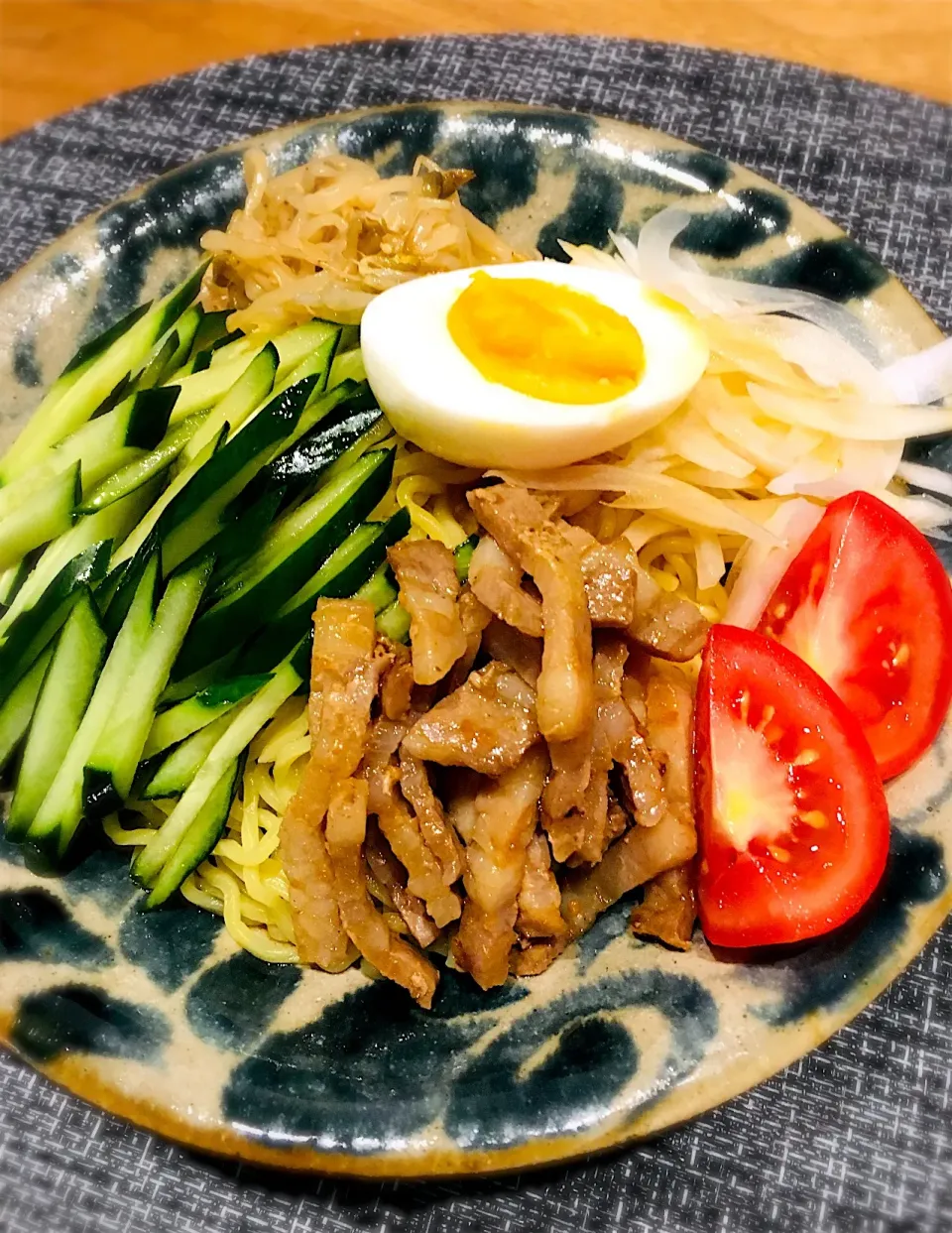 今日も暑かった〜ぁ💦
そんな日は、冷やし中華✨
…ん？  今年初だ！  って事は…
「冷やし中華 はじめました🎐」|ミッチ☆ママさん