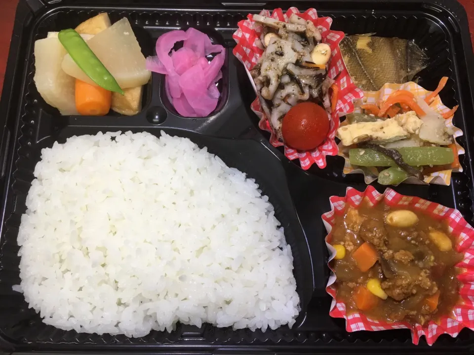 お任せメニュー 日替わり弁当 宅配ランチ 豊川市配達|Naokazu Kuritaさん