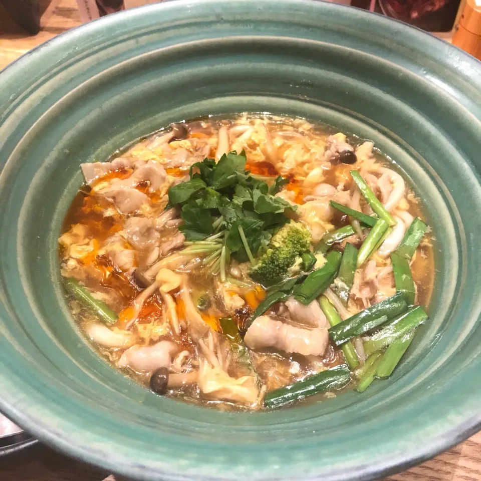 Snapdishの料理写真:もち豚と旬野菜和風酸辣湯うどん|志野さん