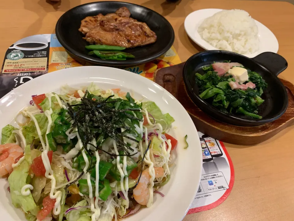 Snapdishの料理写真:ガストさんにて☆6/14昼ごはん
   低糖質サラダ麺とその他、娘とデート
#昼ごはん #昼ごはん#糖質制限中#1型🔰|あきさん