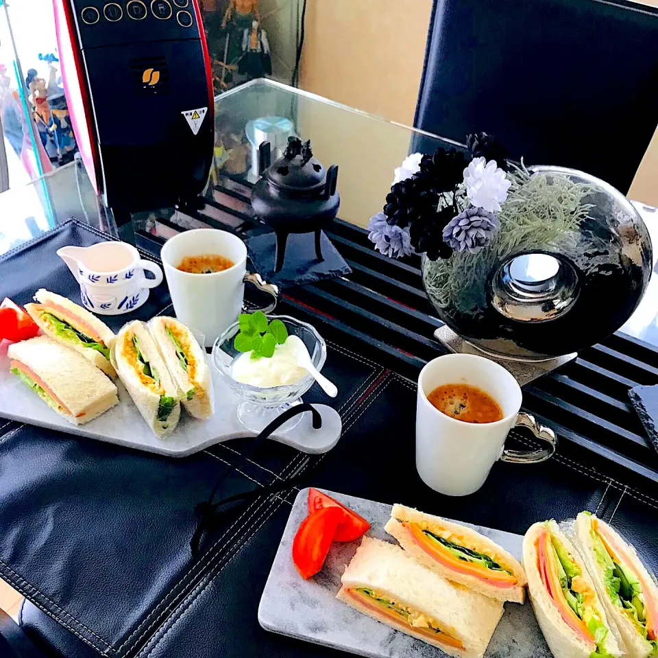 ☀️サンドイッチ🥪☀️

朝ごはん|Tomoko❤︎poouさん