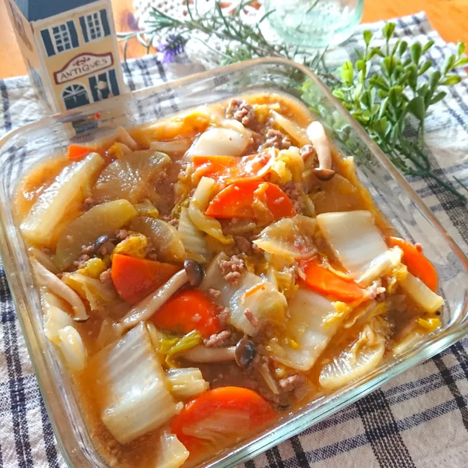 Snapdishの料理写真:我が家定番 白菜と挽き肉の炒め煮|とまと🍅さん