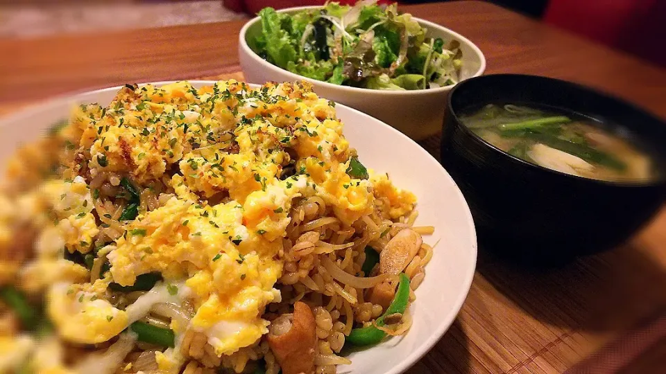 オムソバ飯～
の晩ごはん✨|kaz(*･ω･)さん