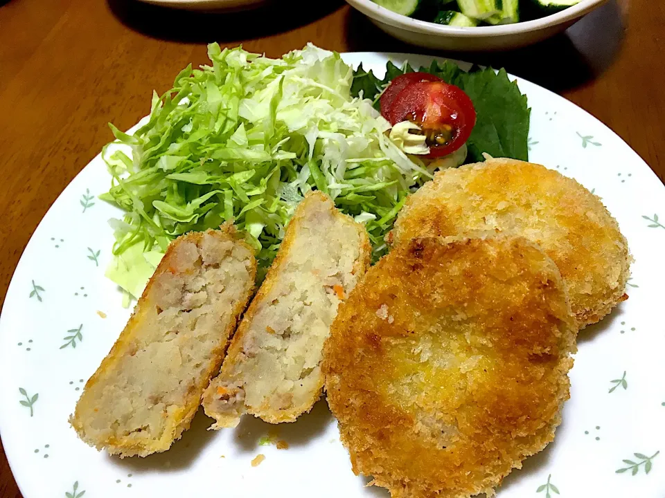 Snapdishの料理写真:浜松三方原産ジャガイモ🥔のコロッケ🥔|くっきいさん