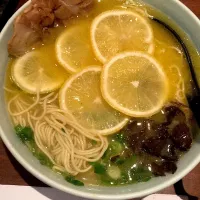 Snapdishの料理写真:ゆずレモンラーメン|さとしさん