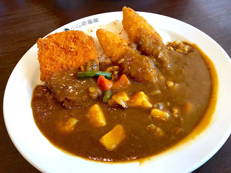 Snapdishの料理写真:シーフード三昧カレー🦐🦑🐟、野菜・クリーミータルタルソーストッピング🍠🥕🥬、5辛、500g🌋|buhizouさん