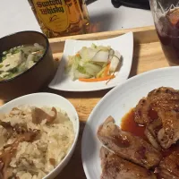 Snapdishの料理写真:舞茸御飯
メカジキ入アラ汁
ステーキ
コークハイ|konさん