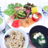 Snapdishの料理写真:酵素ドレッシングのサラダ🥗と山菜玄米ご飯|Hiroko's Kitchenさん