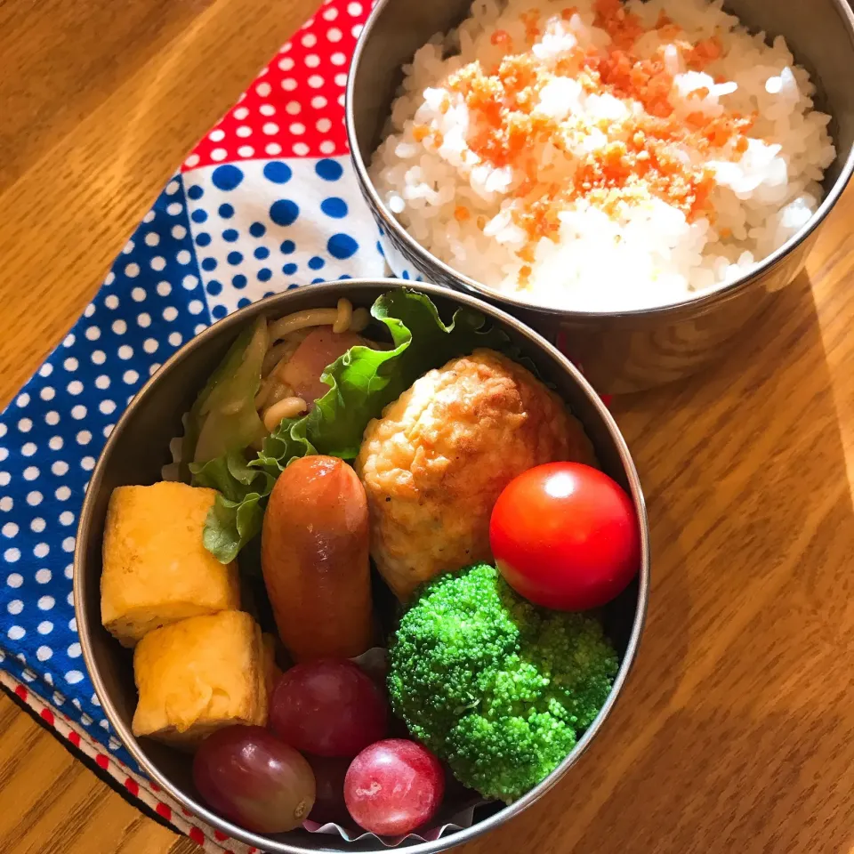 JK 豆腐ハンバーグ弁当
#豆腐ハンバーグ
#たまごやき
#えのきベーコン|MIKIさん