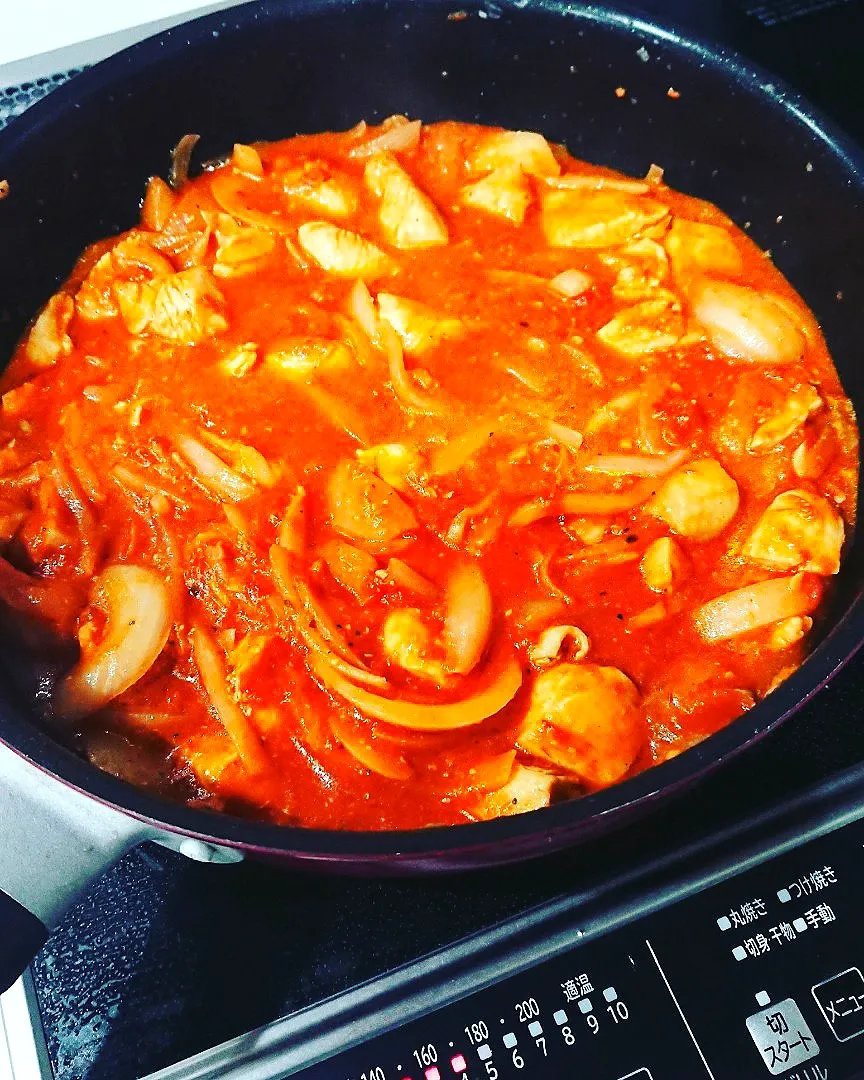 鶏むね肉のトマト🍅ガーリック煮🤗

息子と娘は、これが好き🎵|まちまちさん