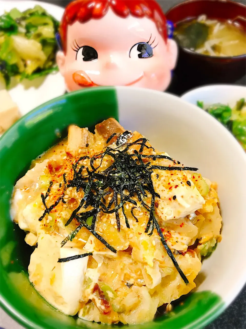 Snapdishの料理写真:調味料不要♡さんま缶の卵とじ丼。|ぽき。さん