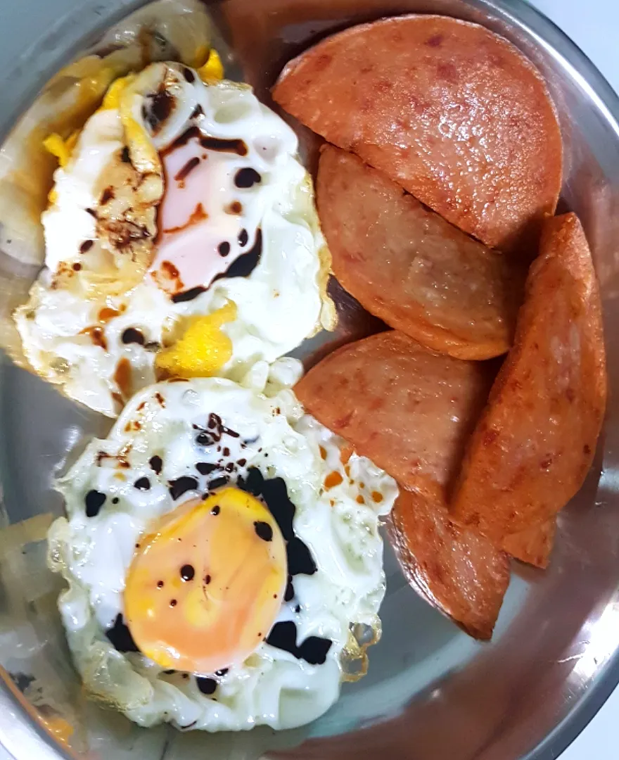 Luncheon meat & fried eggs 😘😘😘|🌷lynnlicious🌷さん