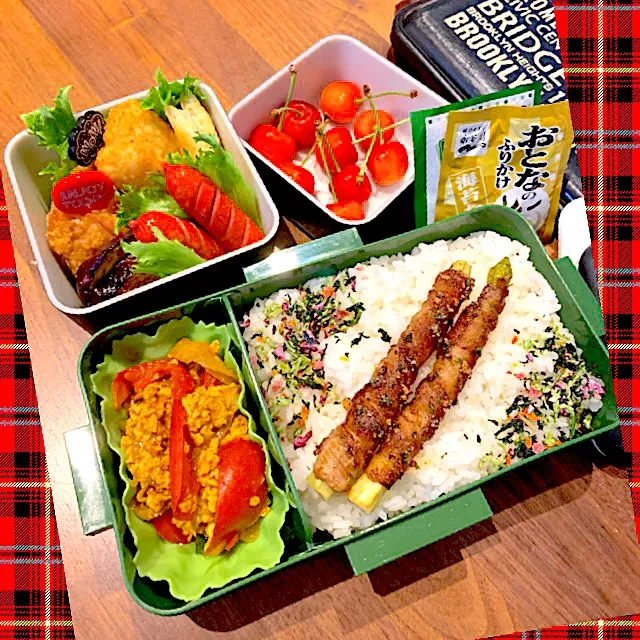 Snapdishの料理写真:アスパラの肉巻き弁当🥓|ryosanさん