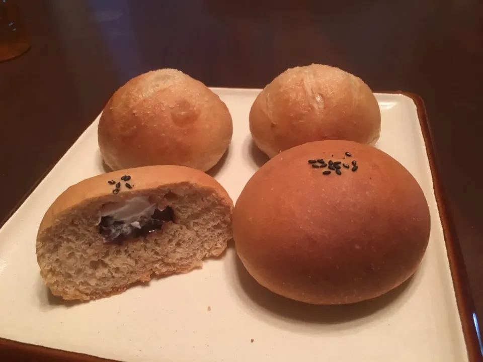 Snapdishの料理写真:生クリームアンパンときな粉バターパン|Nozominさん