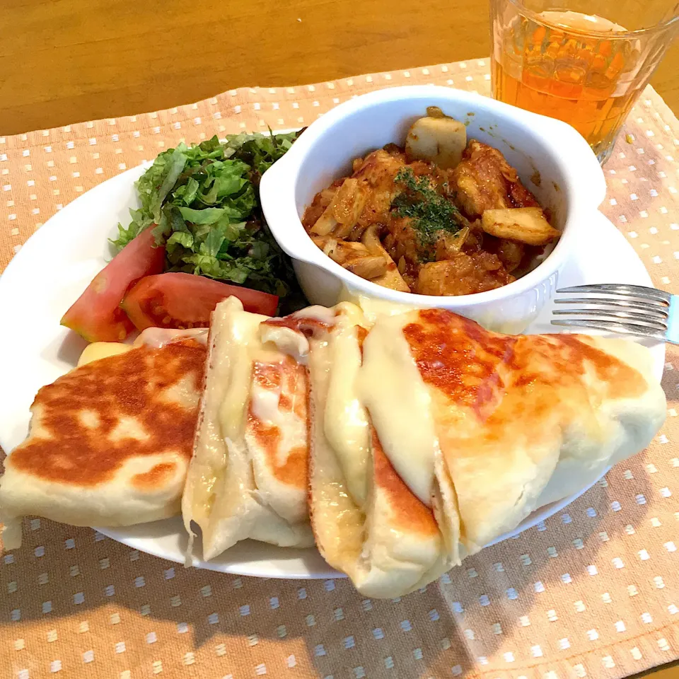 鶏胸肉のカレー炒めとチーズナン💓|りりさん