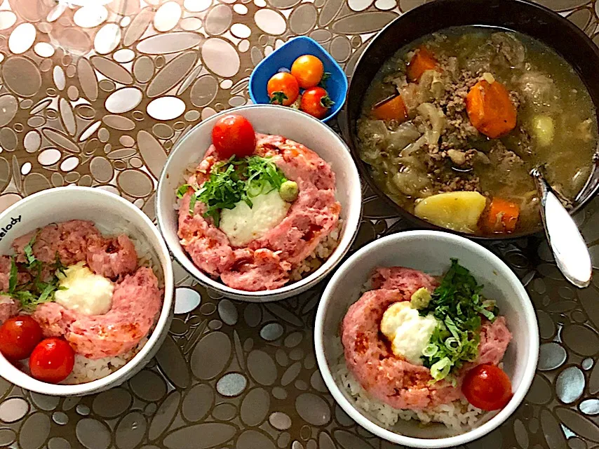 スジとじゃがいもの煮物、 ねぎトロ丼大和芋添え|ma-ko omaさん