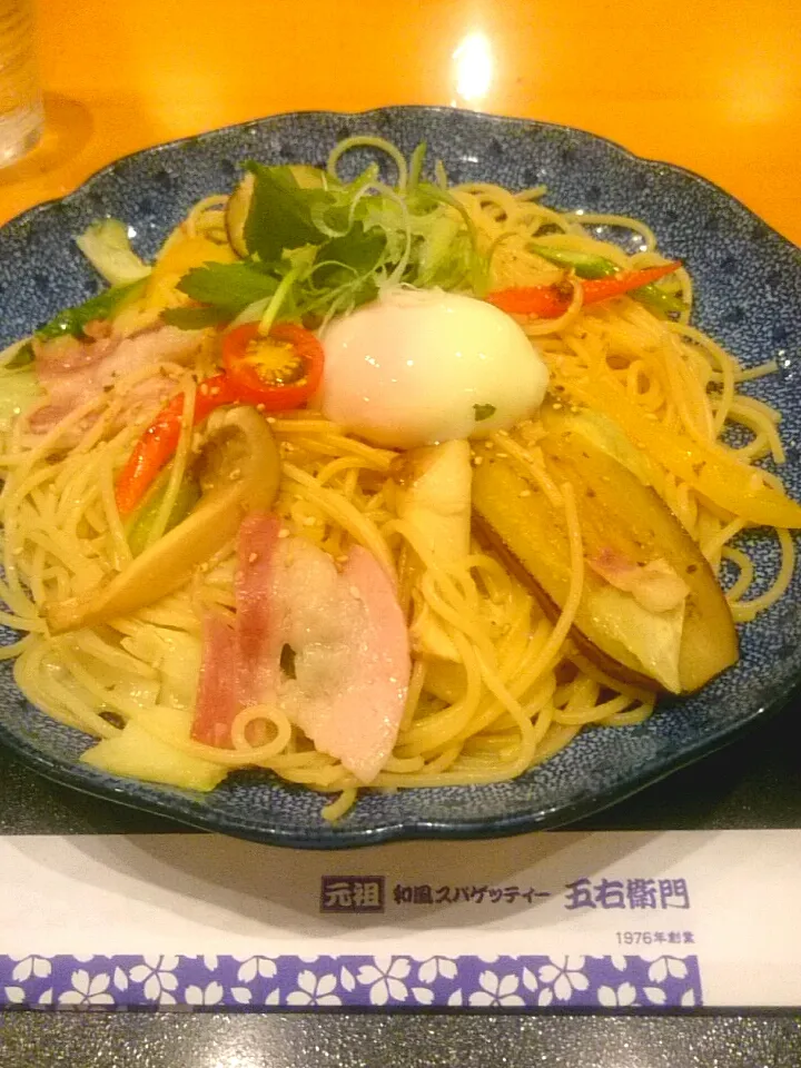 Snapdishの料理写真:イベリコ豚と夏野菜づくしのよくばりスパゲッティー(醤油バター)|ひろみさん