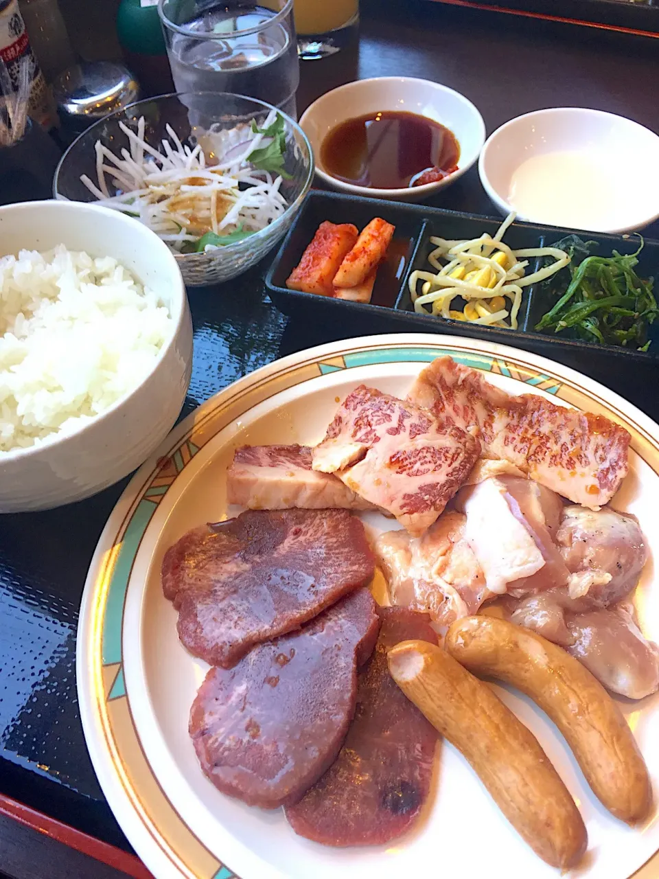 Snapdishの料理写真:まんぷく定食（カルビ）@焼肉 牛之助（大宮）|Kazuya Miyukiさん