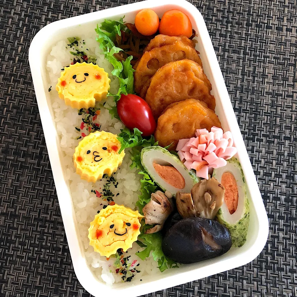 Snapdishの料理写真:今日のおべんと★レンコンのはさみ揚げ弁当|emichococo625さん