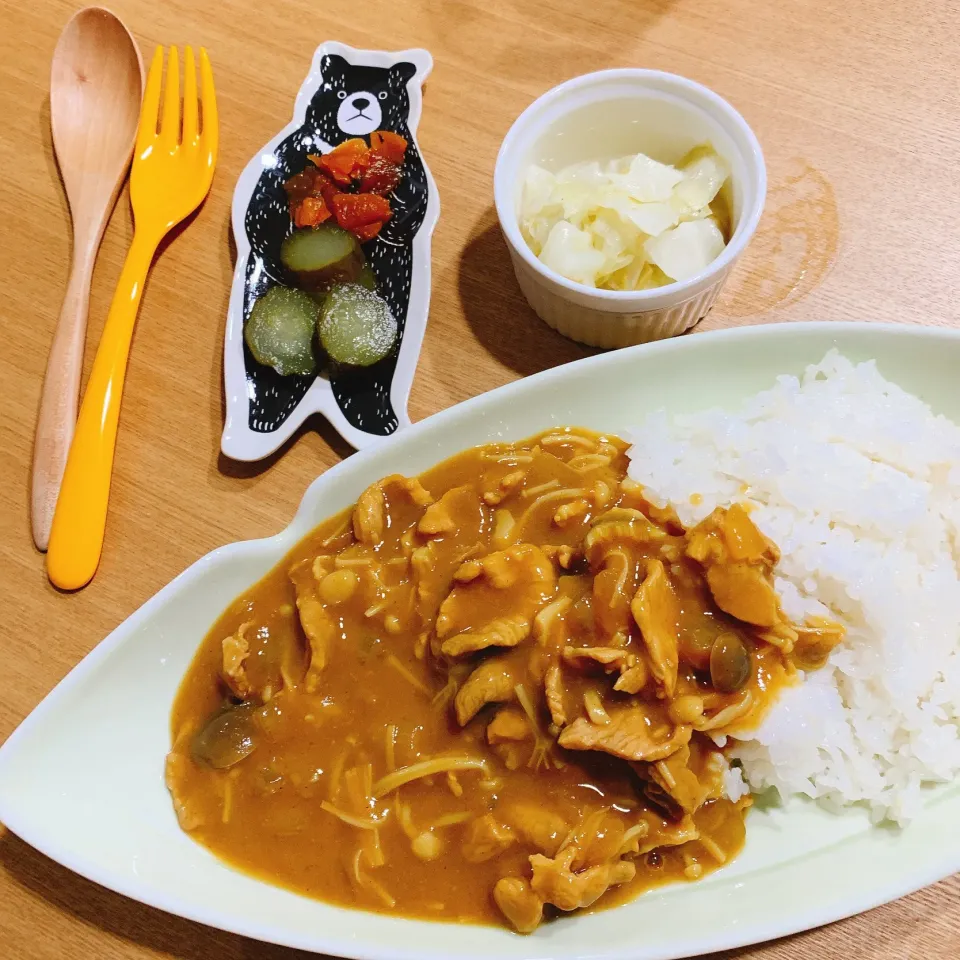 きのこカレーとキャベツのレモンサラダ♡|38cさん