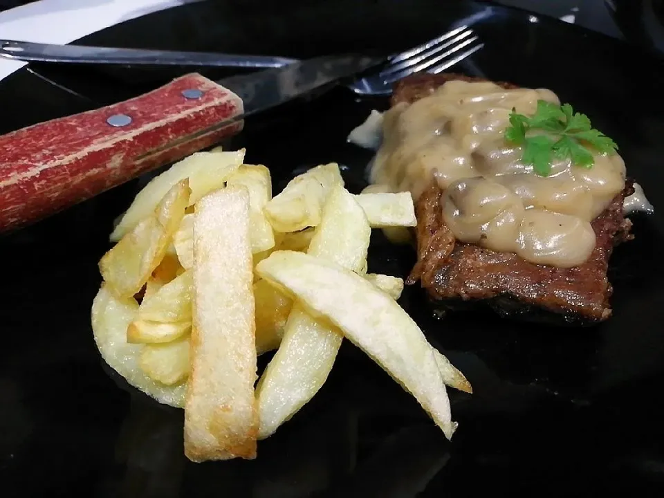 Steak and chips|Mielaさん