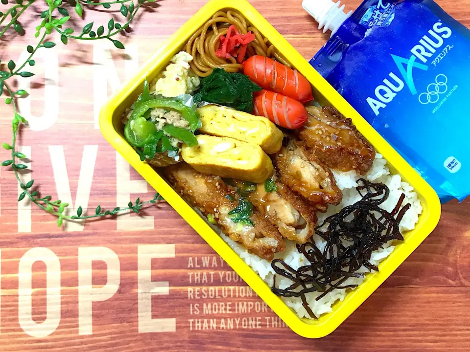 Snapdishの料理写真:高校生男子今日のお弁当20190620#とりの甘辛煮 #ポテトサラダ🥗  #ほうれん草のおひたし  #無限ピーマン  #お弁当記録|mi♪さん