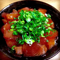 まぐろの漬け丼🐟
#まぐろ#漬け丼#まぐろ大好き|なぎママさん