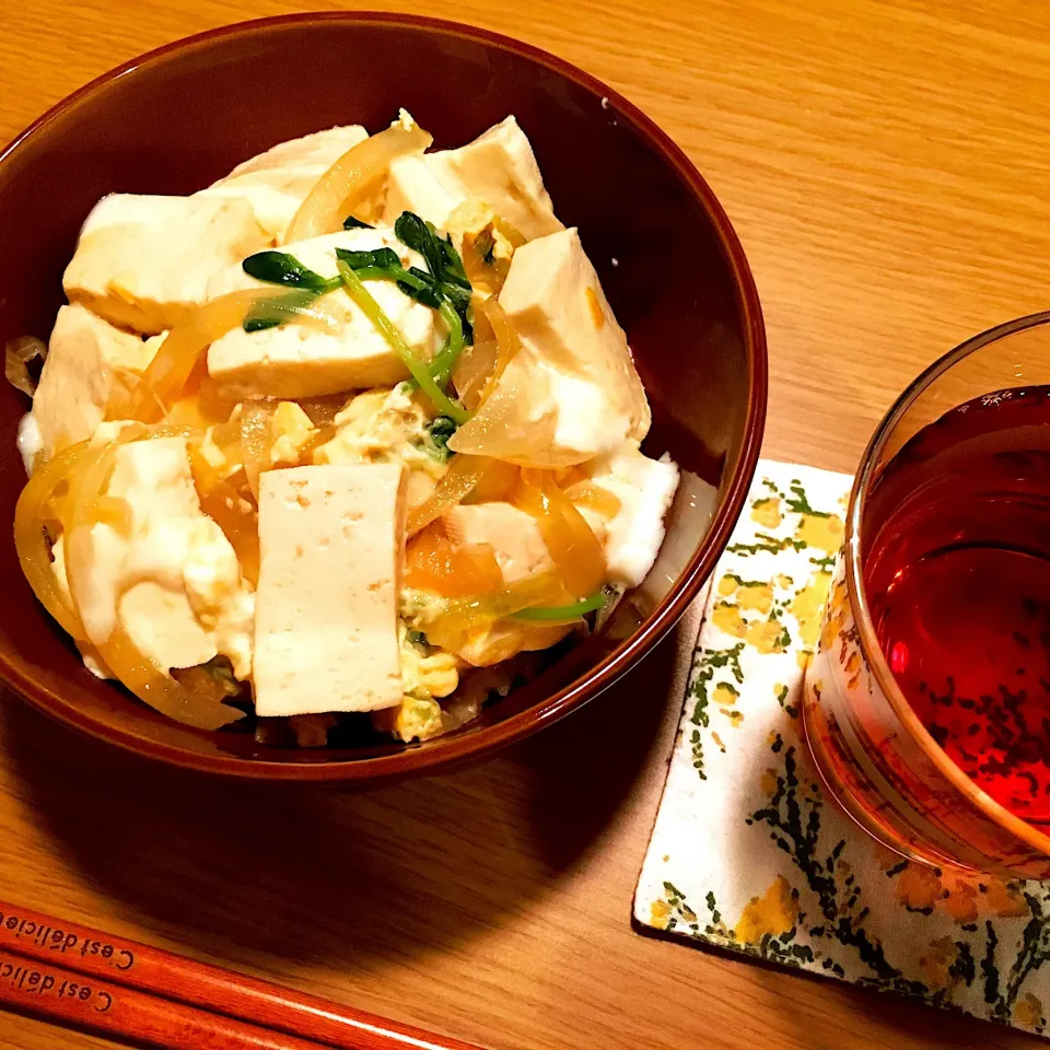 Snapdishの料理写真:お豆腐のなんちゃって親子丼|さおりさん