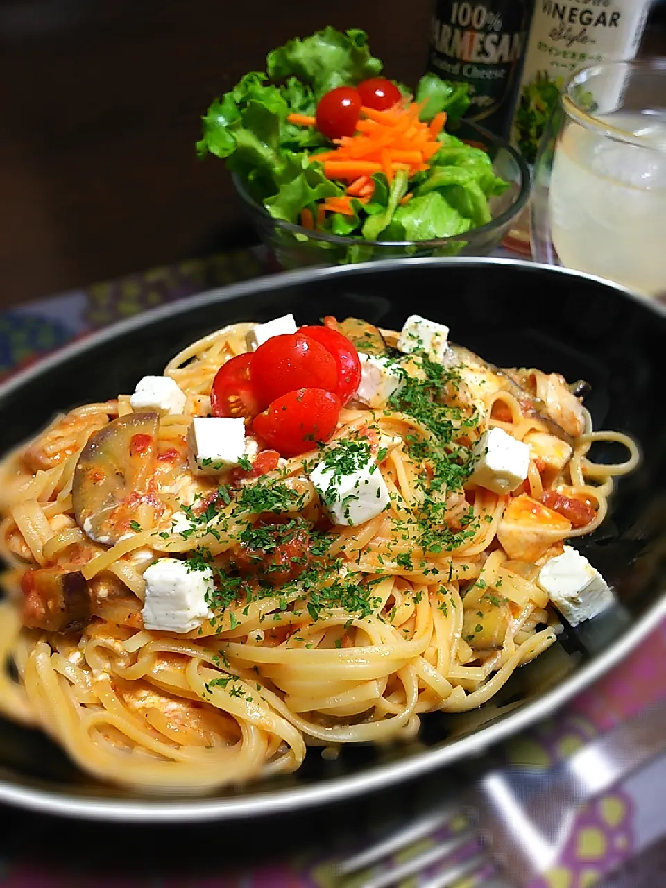 思い立って作ってみたトマトソースパスタ。カジキマグロとナスをリングイネパスタで❤️|ぴっぴさん