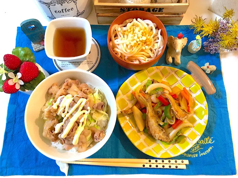 Snapdishの料理写真:はたはたの南蛮漬、ぶっかけうどん、豚マヨ丼|syamさん