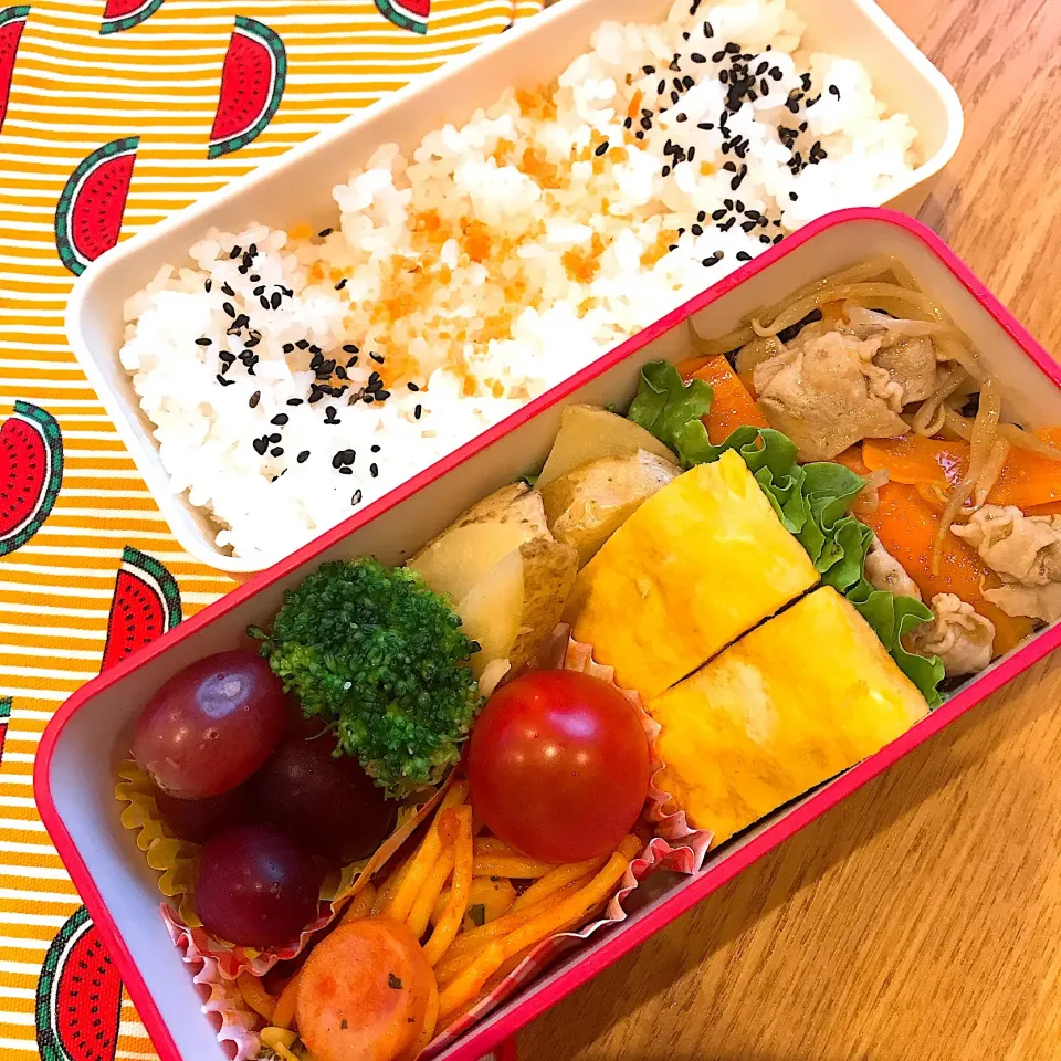 JK 豚肉ともやしの炒め物弁当
#豚肉ともやしの炒め物
#たまごやき
#ポテト
#ナポリタン|MIKIさん