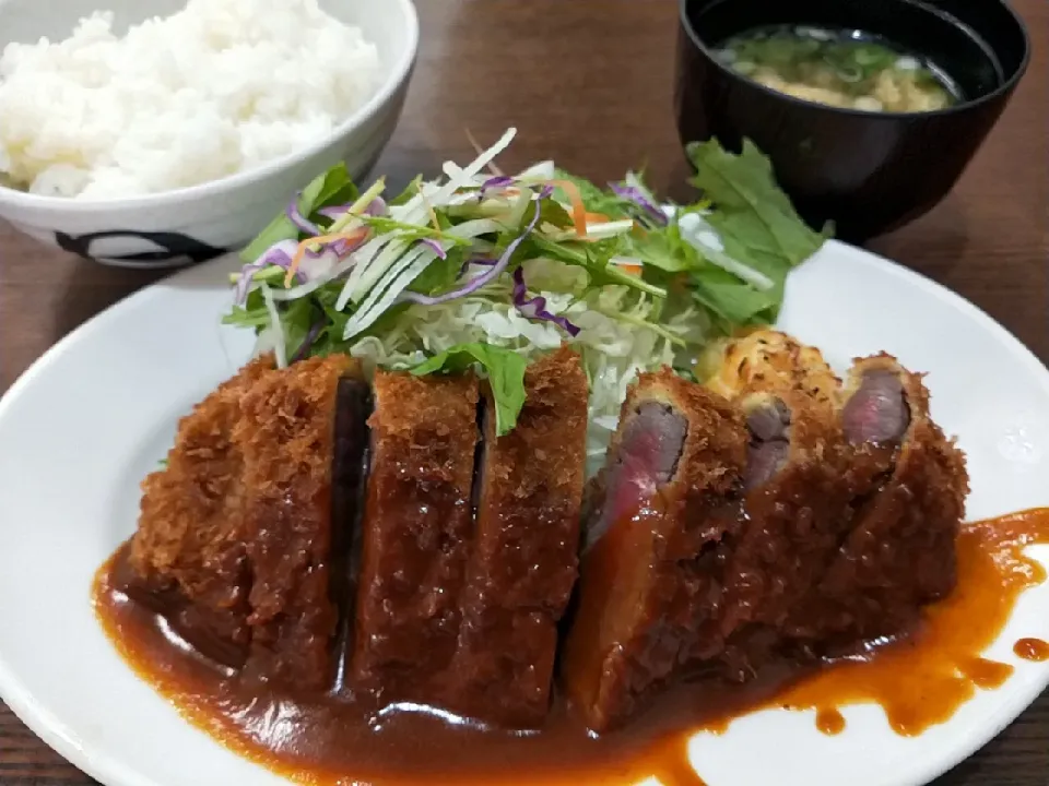 とっても久しぶりのビフカツランチ|のぶさん