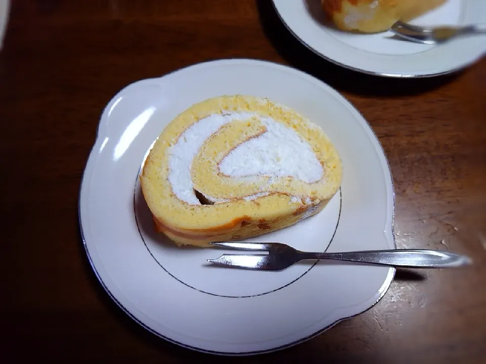 ロールケーキ～割らずに巻けました❤️|よっしー♪さん